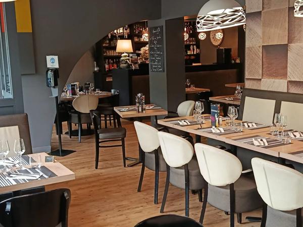 Immobilier Condé-en-Normandie (14110) – Fonds de commerce 258m2 – 160 500 €