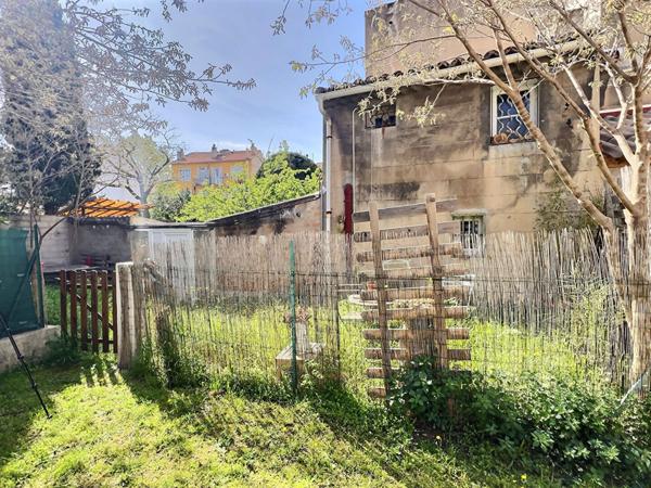 St Barnabé - 13012 MARSEILLE - 2 PIECES - JARDIN