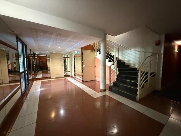 Appartement + stationnement