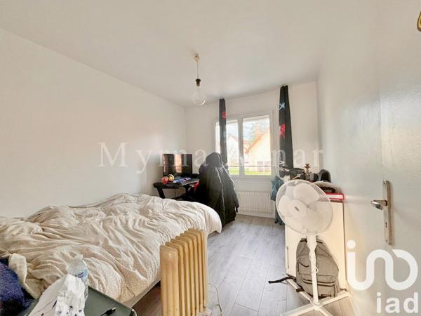 Maison traditionnelle 9 pièces de 164 m² à Savigny-sur-Orge (91600)