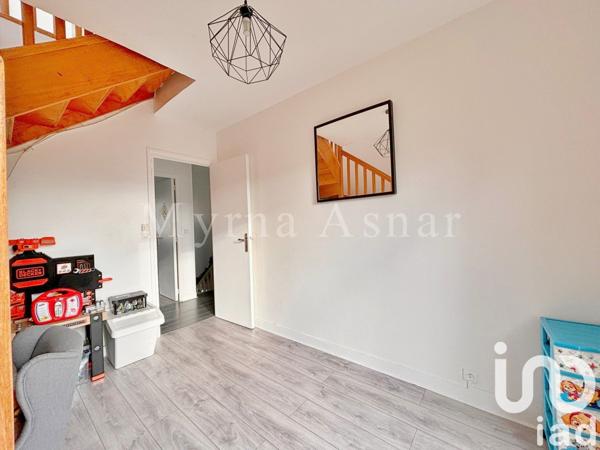 Maison traditionnelle 9 pièces de 164 m² à Savigny-sur-Orge (91600)