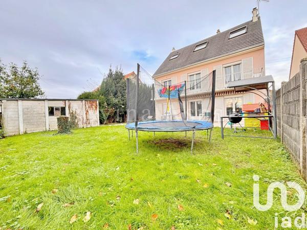 Maison traditionnelle 9 pièces de 164 m² à Savigny-sur-Orge (91600)