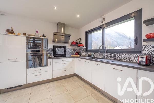 Maison à vendre 5 pièces 137 m² Le Bourg-d'Oisans