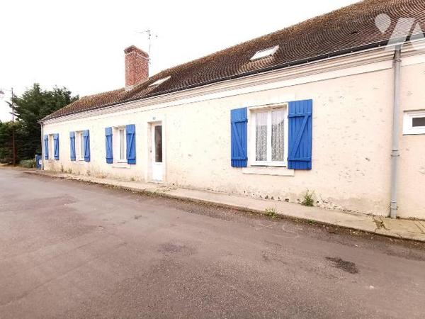 Maison rurale sur 151 m2 habitable + 45m² de potentiel 
au RDC :  salle à manger avec cheminée...