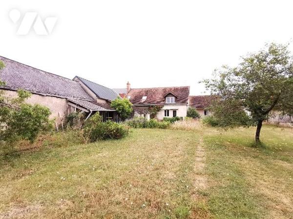 Maison rurale sur 151 m2 habitable + 45m² de potentiel 
au RDC :  salle à manger avec cheminée...