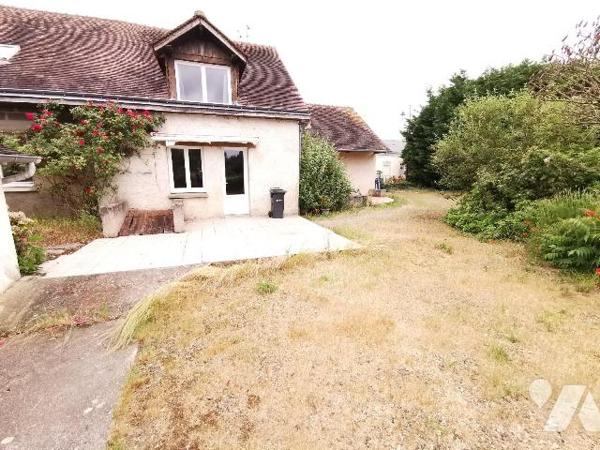 Maison rurale sur 151 m2 habitable + 45m² de potentiel 
au RDC :  salle à manger avec cheminée...