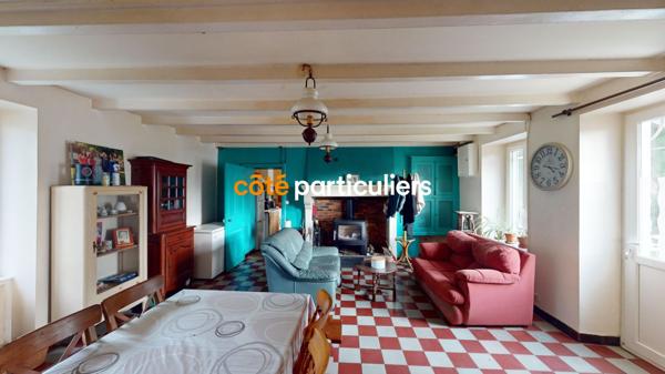 Vente Maison106 m² - 5 Pièces - BAZOGES EN PAREDS (85390)