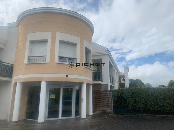 Appartement 2 pièces 38 m² LESCAR - 64230