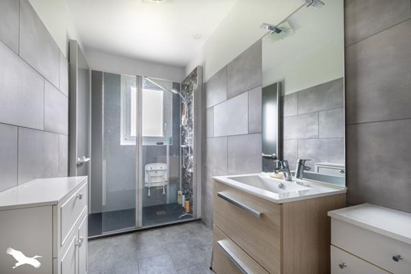 Maison à vendre |                                       Chaptelat |                                        6 pièces  |  148 m²