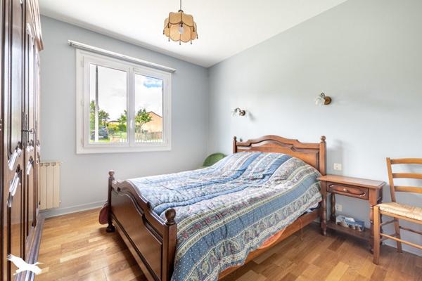 Maison à vendre |                                       Chaptelat |                                        6 pièces  |  148 m²