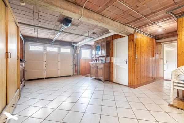 Maison à vendre |                                       Chaptelat |                                        6 pièces  |  148 m²