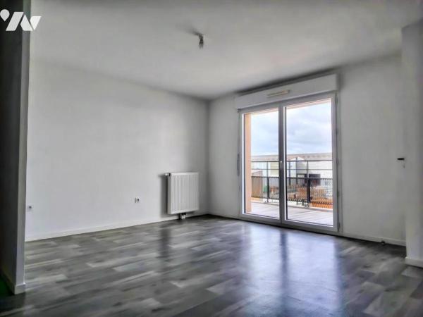 T2 RECENT AVEC BALCON PROCHE GARE