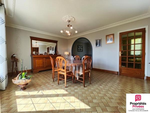 MAISON SUR SOUS-SOL 113 m² - 3 CHAMBRES - GARAGE ET JARDIN ET DEPENDANCES