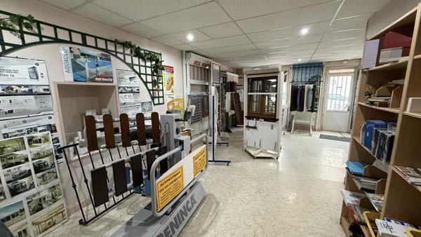 Vichy (03200) Vente à terme libre sur 8 ans - Immeuble avec local commercial, garage-atelier, bureaux et 4 appartements