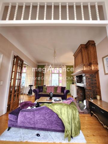 Maison à BOULOGNE-SUR-MER, 62200 - 6 pièces 165m²