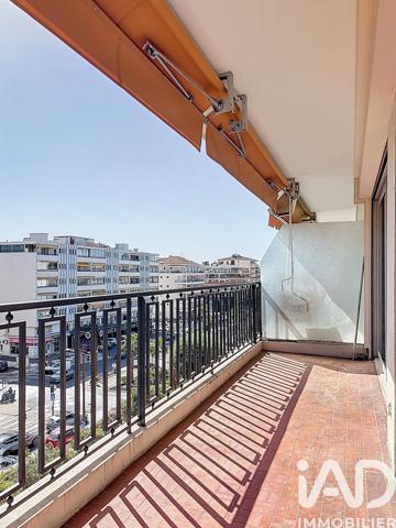 Location appartement 3 pièces 70 m² Le Cannet