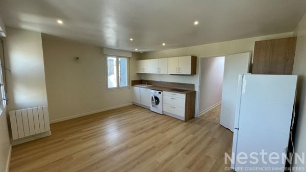 Petite copropriété et rénovation récente pour ce T2 en hyper centre à Auray