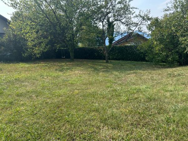 mouxy (limite Aix les Bains) parcelle de terrain constructible de 500 m2 env (libre constructeur)