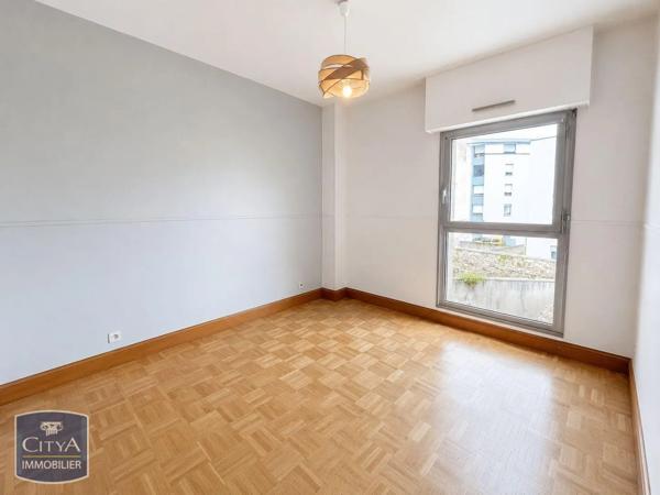 Appartement à louer 3 pièces 85.02m² Quimper (29000)