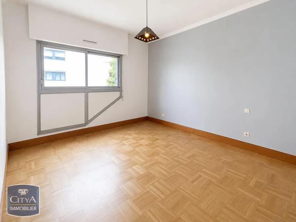 Appartement à louer 3 pièces 85.02m² Quimper (29000)