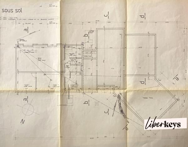 SAINT DIDIER AU MONT D'OR - MAISON D'ARCHITECTE de 180m² - TERRAIN AVEC VUE - 2224m²