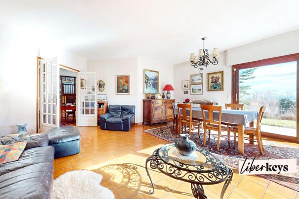 SAINT DIDIER AU MONT D'OR - MAISON D'ARCHITECTE de 180m² - TERRAIN AVEC VUE - 2224m²