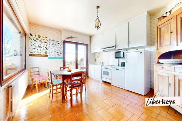 SAINT DIDIER AU MONT D'OR - MAISON D'ARCHITECTE de 180m² - TERRAIN AVEC VUE - 2224m²