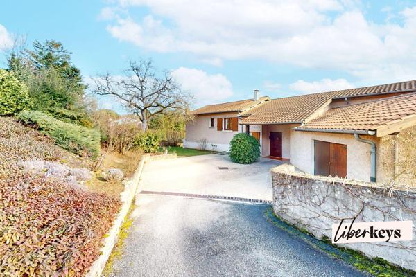 SAINT DIDIER AU MONT D'OR - MAISON D'ARCHITECTE de 180m² - TERRAIN AVEC VUE - 2224m²
