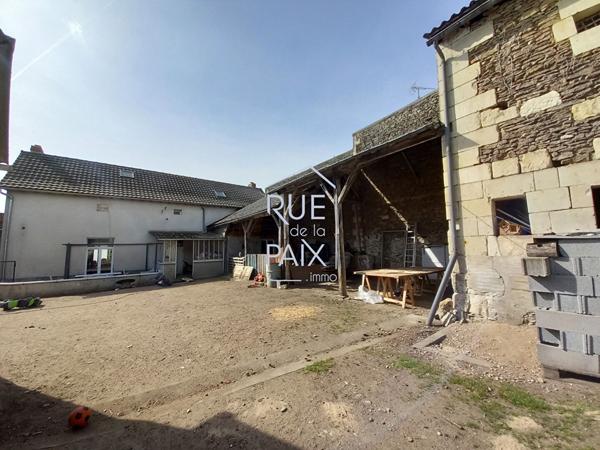 86140 LENCLOITRE Maison à finir de rénover avec fort potentiel