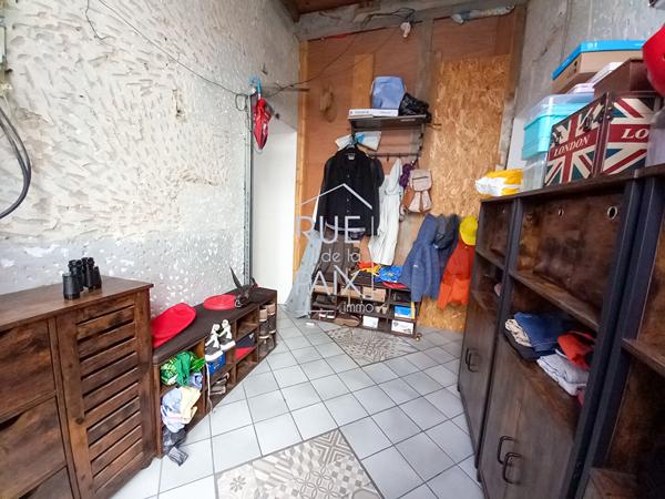 86140 LENCLOITRE Maison à finir de rénover avec fort potentiel