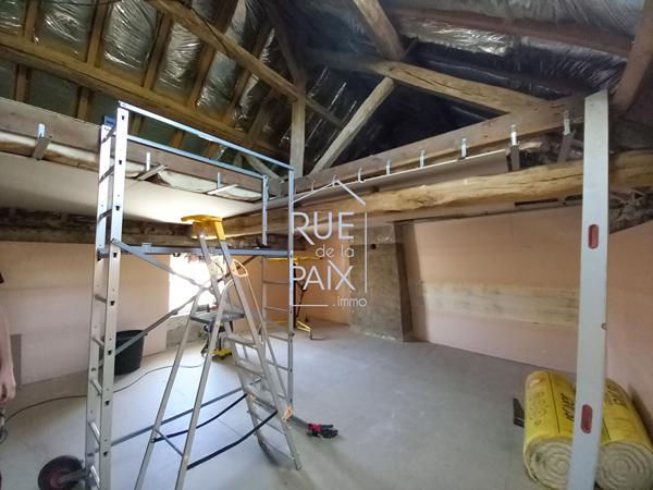 86140 LENCLOITRE Maison à finir de rénover avec fort potentiel