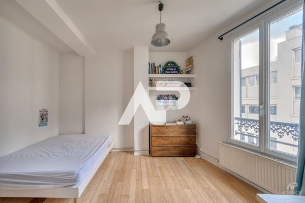 Maison Bougival 4 pièce(s) 150 m2 €840 000 ** - Référence 19540