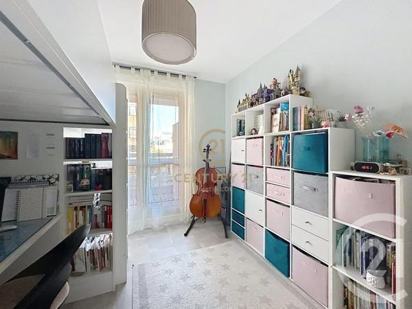 Appartement F5 à vendre  5 pièces - 113,27 m 2   LYON  - 69008