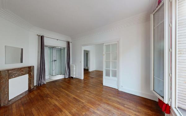 Appartement à vendre    2 pièces • 45 m2 Montrouge