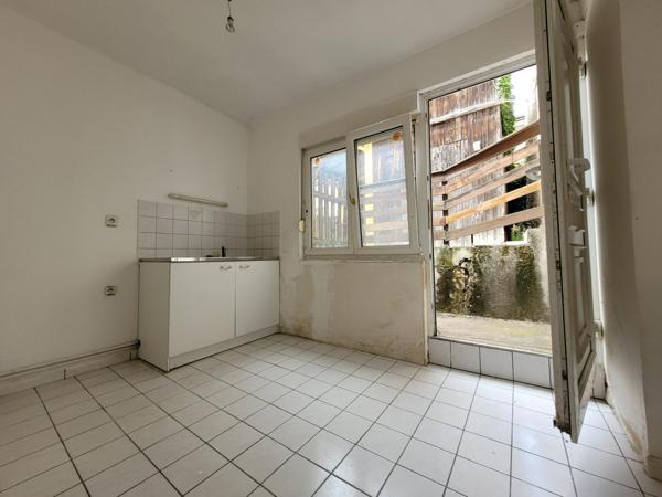 Local commercial ou appartement à rénover SANS COPROPRIETE