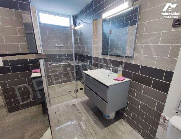 Vente immeuble comprenant trois logements