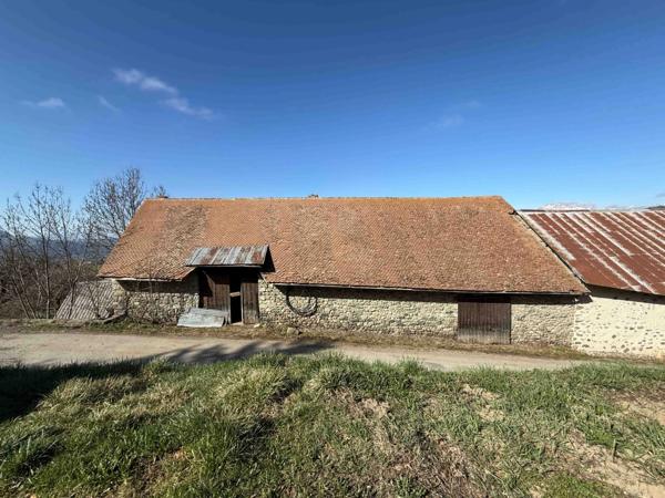 Corps de ferme, granges, jardin à vendre 8 pièces SAINT MICHEL DE CHAILLOL (05)