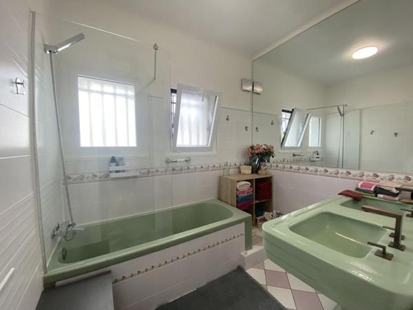 Appartement  4 pièce(s) 133 m2