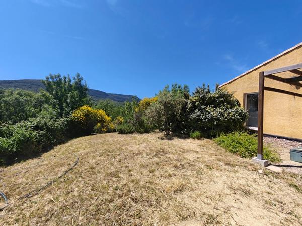 🎨 Rare ! Villa d'architecte sans vis-à-vis : Séjour XXL, atelier de 30 m² et vue à 180° sur 3300 m² de nature.