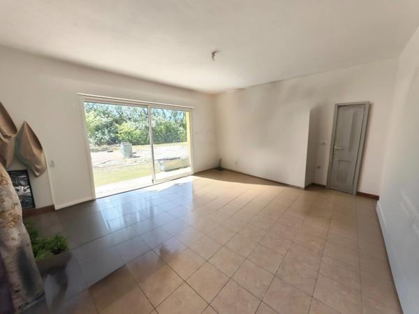 🎨 Rare ! Villa d'architecte sans vis-à-vis : Séjour XXL, atelier de 30 m² et vue à 180° sur 3300 m² de nature.