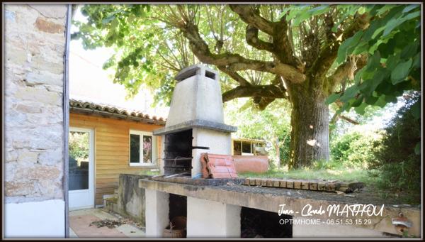 Maison T6 210 m2 5 chambres avec garage et jardin abrité