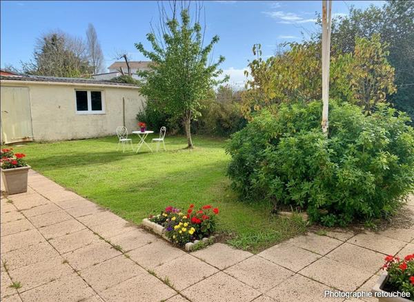 Maison de plain-pied avec dépendance aménageable