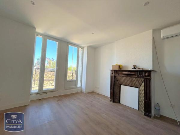 Appartement à louer 3 pièces 46.97m² Cahors (46000)