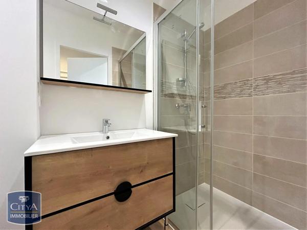 Appartement à louer 3 pièces 46.97m² Cahors (46000)