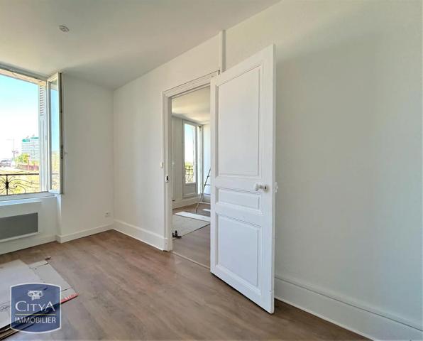 Appartement à louer 3 pièces 46.97m² Cahors (46000)