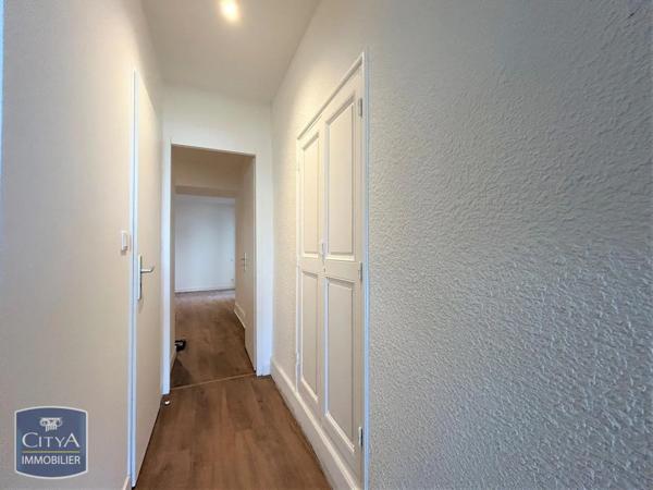 Appartement à louer 3 pièces 46.97m² Cahors (46000)