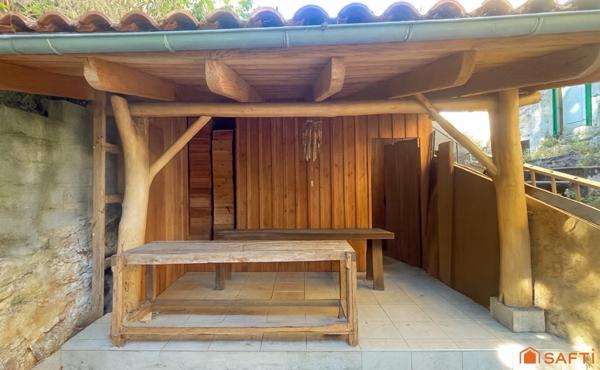 Au Bugue, maison + appartement