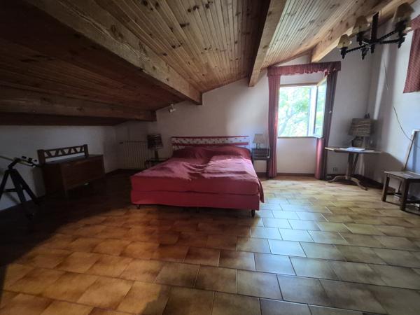 Saint-Rémy-de-Provence (13210) *** SOUS COMPROMIS*** - SAINT-REMY-DE-PCE (13210) - MAISON 5 CHAMBRES AVEC JARDIN ET GARAGE