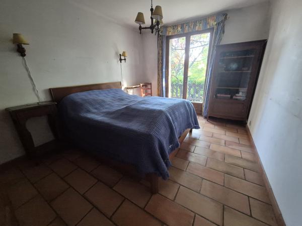 Saint-Rémy-de-Provence (13210) *** SOUS COMPROMIS*** - SAINT-REMY-DE-PCE (13210) - MAISON 5 CHAMBRES AVEC JARDIN ET GARAGE