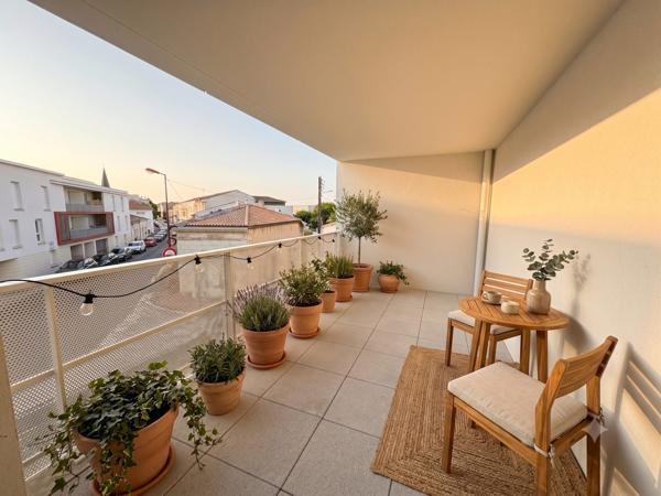 À Deux Pas de L'église avec Parking/Terrasse